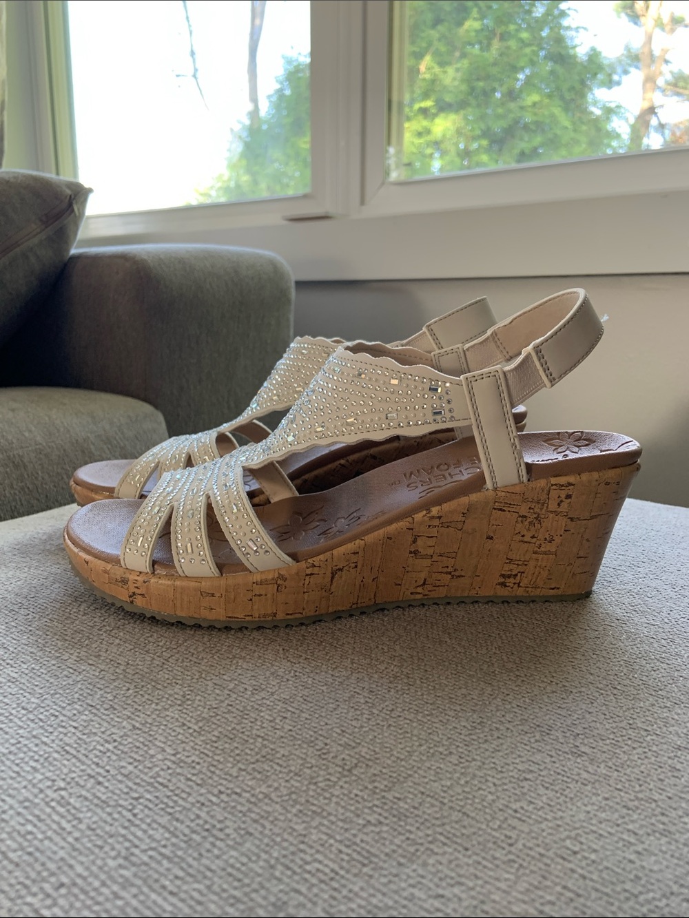 Skechers Luxe Foam Beverlee Wedge Sandals